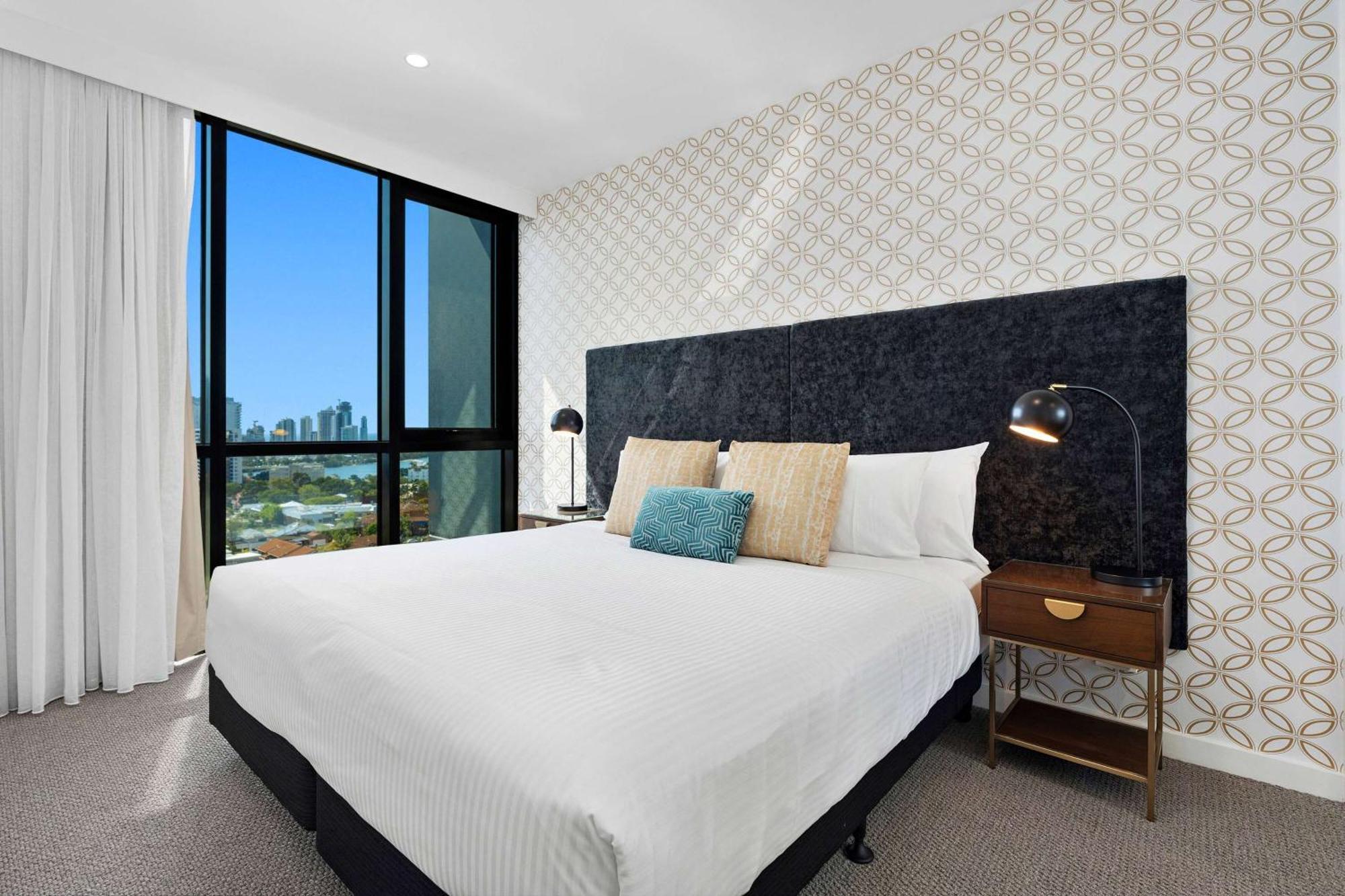 Tryp By Wyndham Southport Gold Coast Hotel Apartments Exterior photo