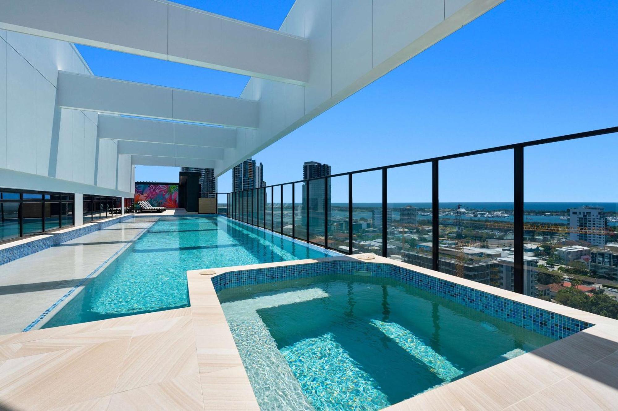 Tryp By Wyndham Southport Gold Coast Hotel Apartments Exterior photo